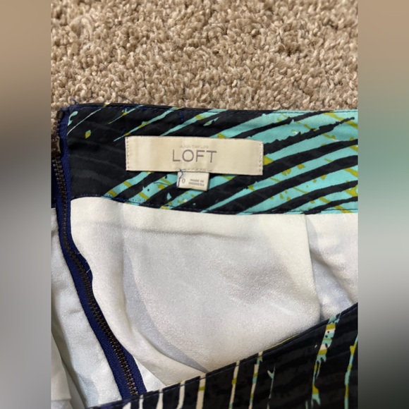 LOFT Skirt - Picture 2 of 4